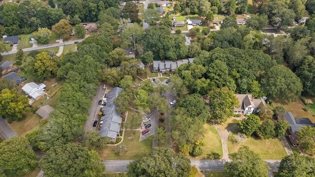 Building Photo - 541 N White St