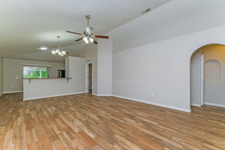 Building Photo - 13719 Gentle Woods Ave