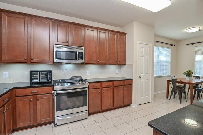 Building Photo - 4704 High Creek Ct