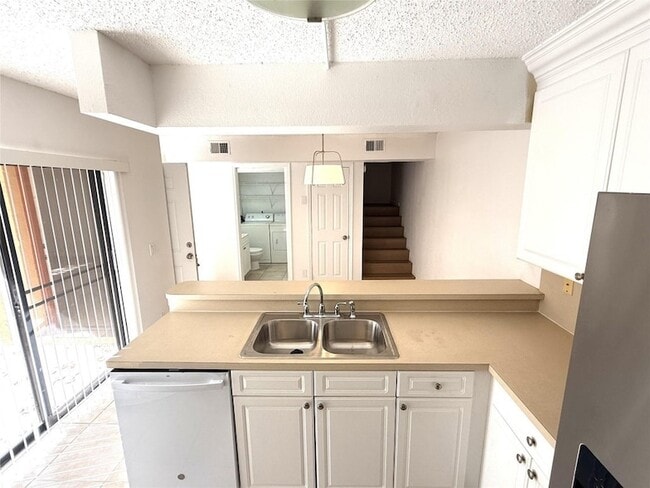 Building Photo - 8189 Severn Dr