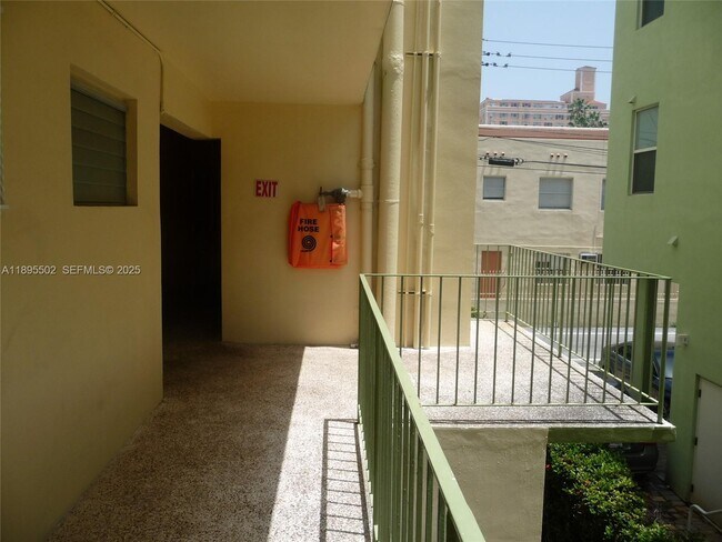 Building Photo - 851 Meridian Ave