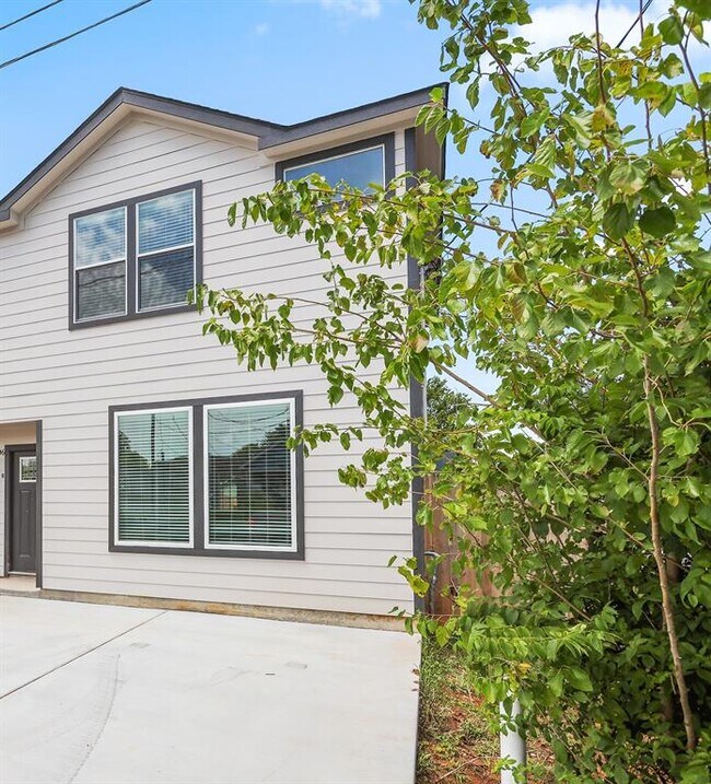 Building Photo - 4106 White St