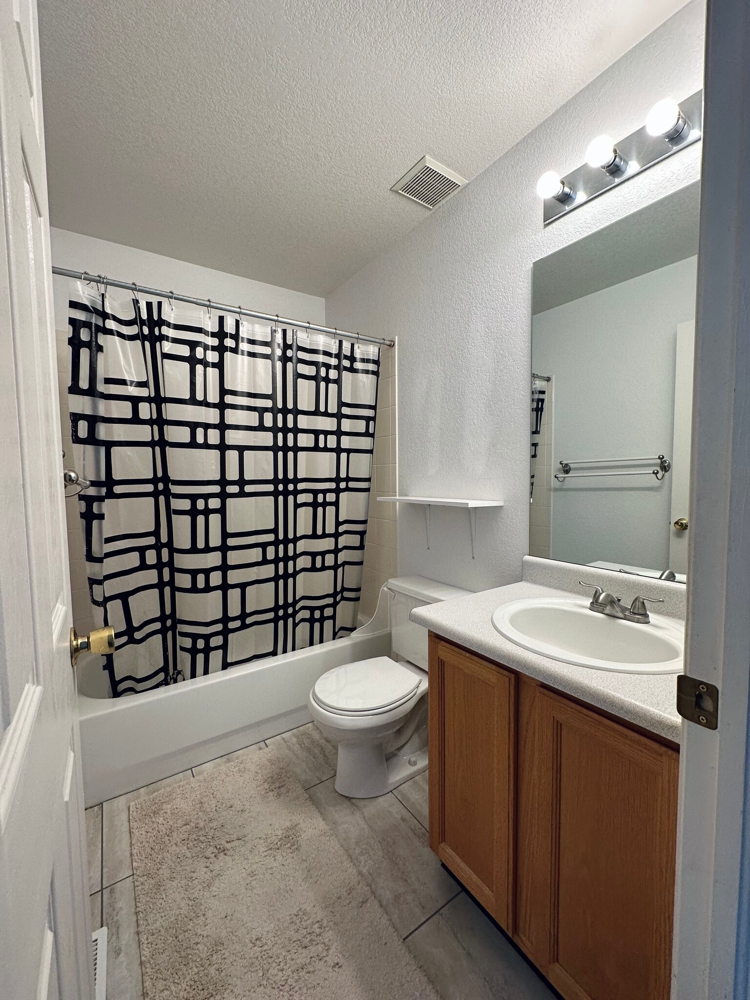 Building Photo - 2085 E 103rd Ave