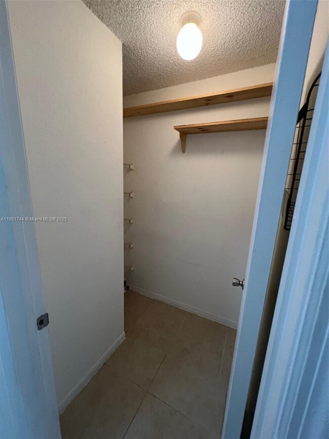 Building Photo - 3410 Pinewalk Dr N