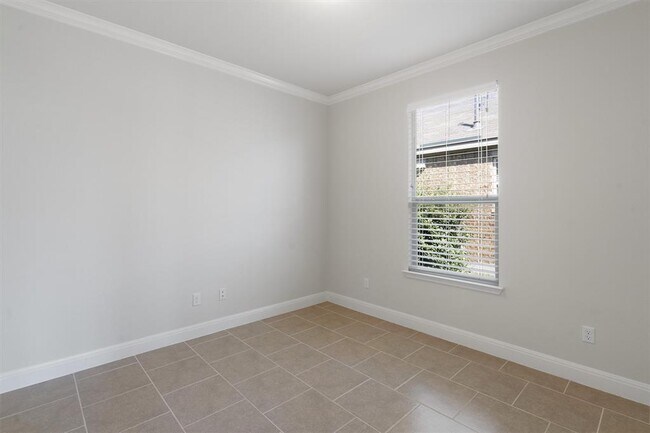 Building Photo - 209 Methodius Dr