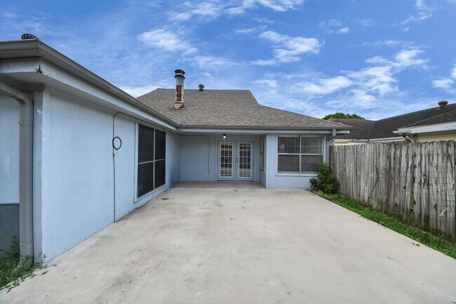 Building Photo - 6230 Grandvale Dr