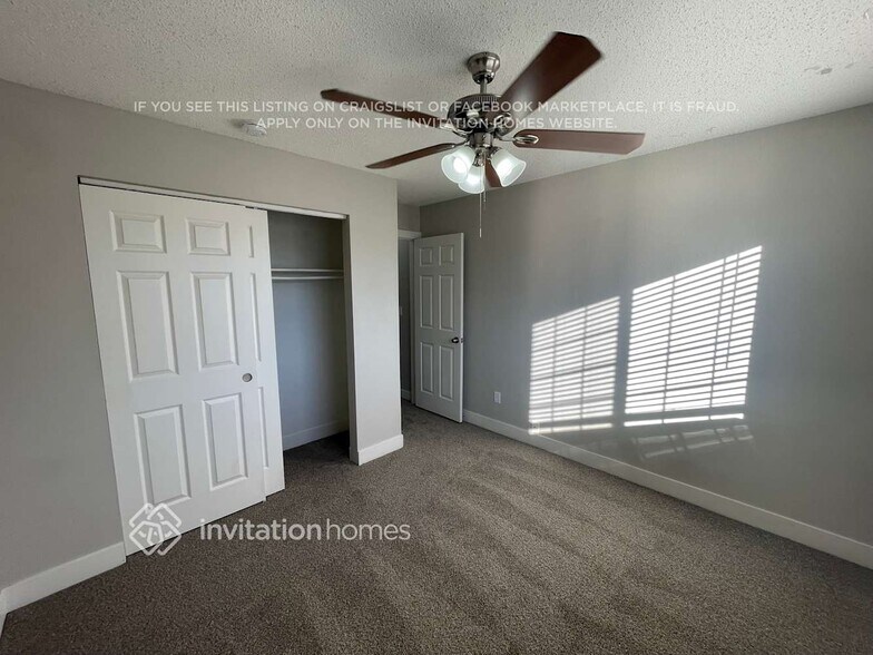 Building Photo - 10523 Hyacinth Pl
