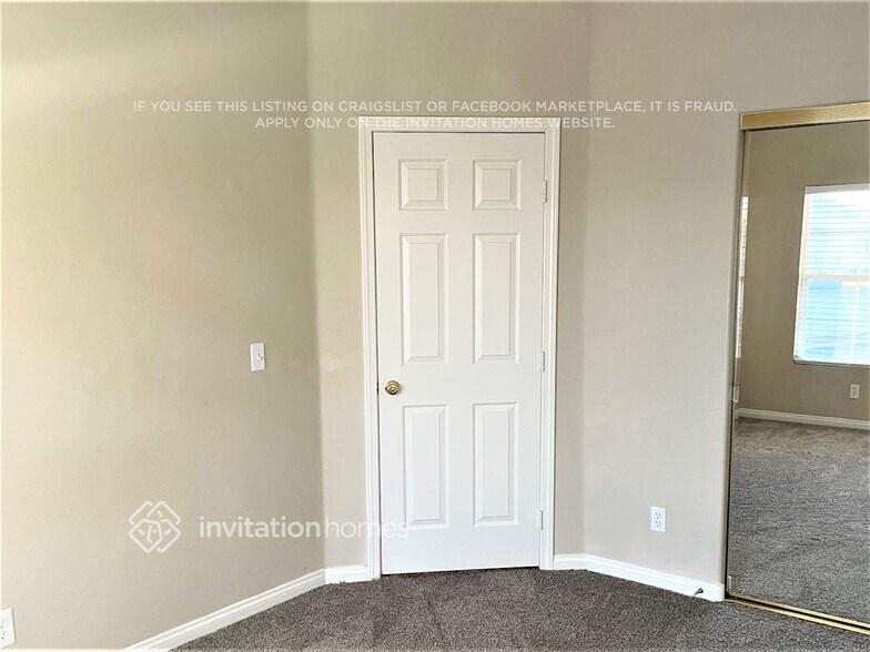 Building Photo - 8428 Opal Splendor Ave