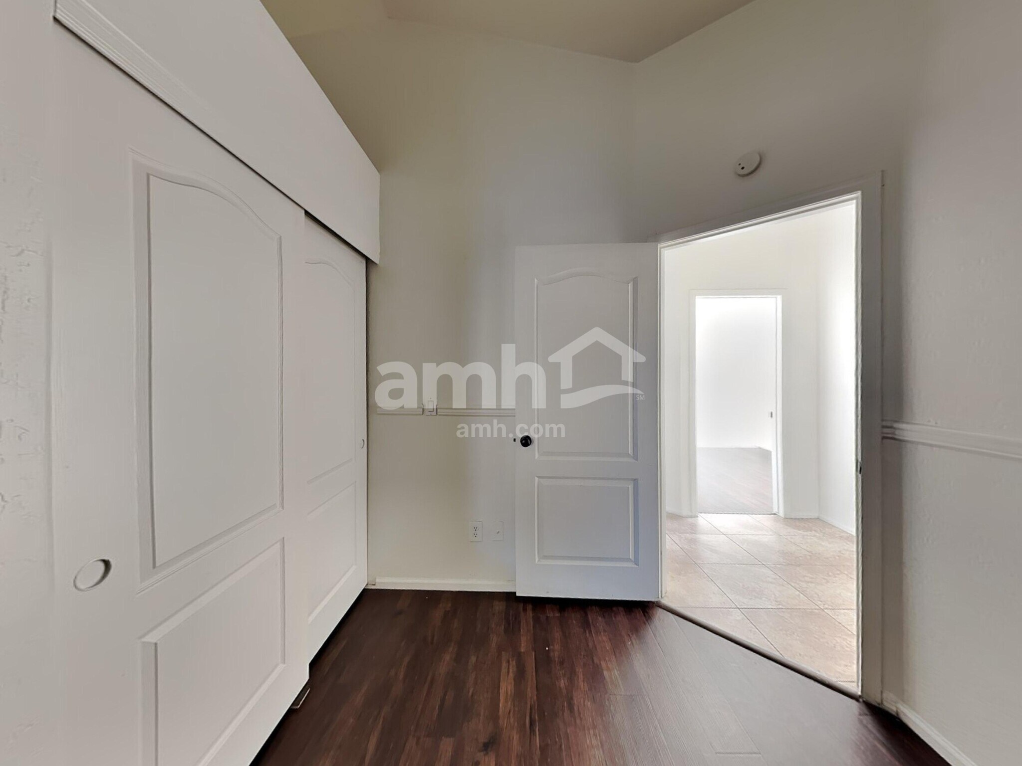 Building Photo - 8703 E Plata Ave