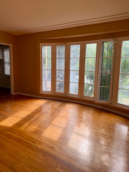 Living Room - 346 N Curson Ave