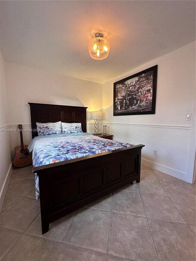 Building Photo - 2665 SW 119th Ct