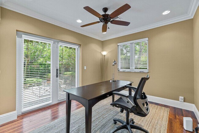 Building Photo - 870 NW 7th St