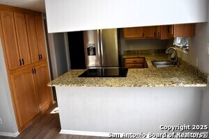 Building Photo - 6819 Heatherbrook