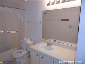Building Photo - 2946 S University Dr