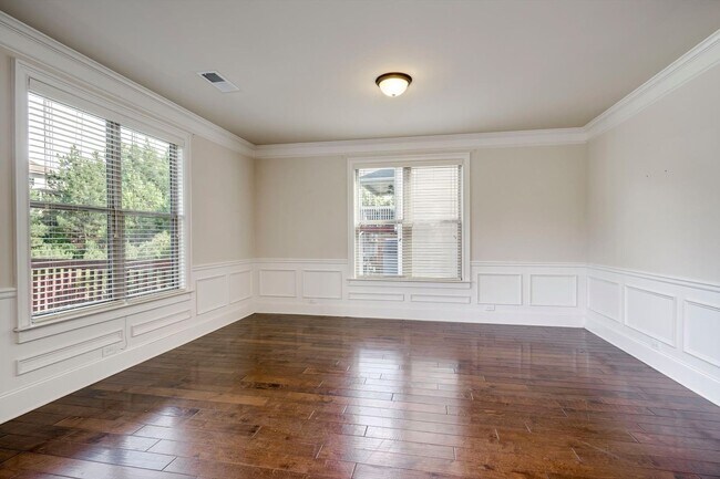 Building Photo - 542 Oconee Cir