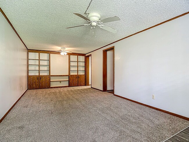 Building Photo - The Sterling - 2 Bedroom 1 Bathroom with inside laundry