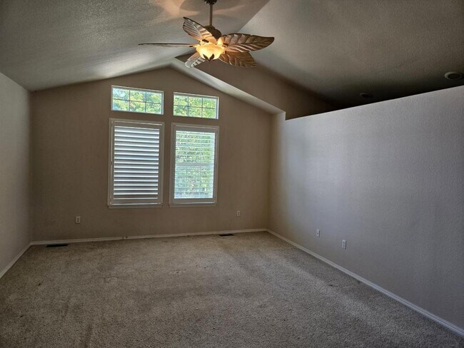 Building Photo - 3653 Sunflower Cir