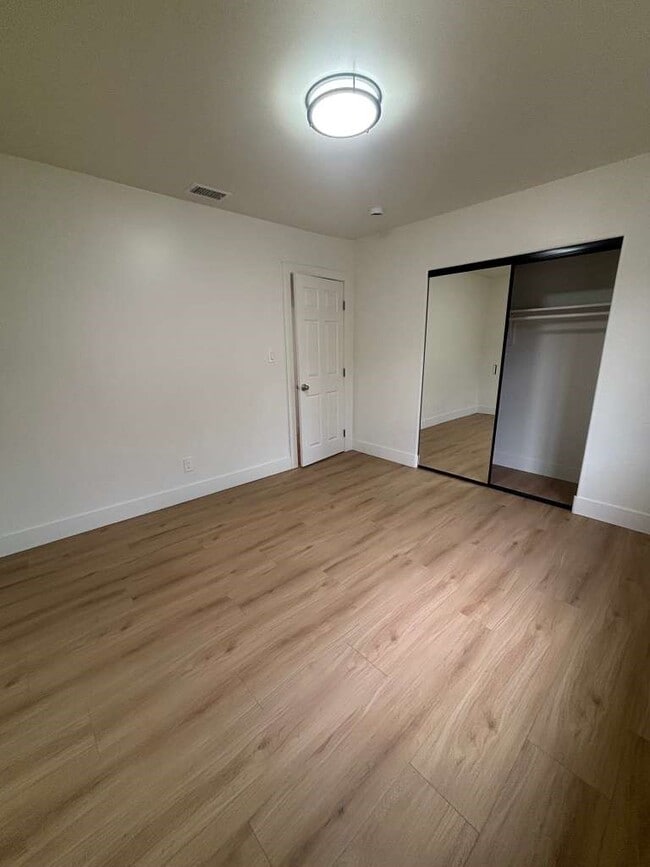 Building Photo - 7323 Luxor St