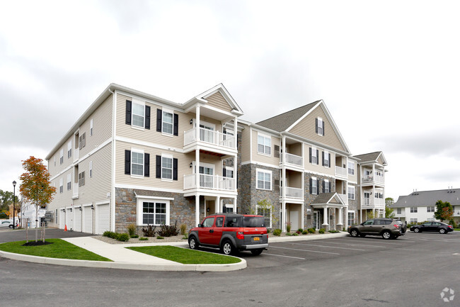 Building Photo - Edgewater Apartment Homes