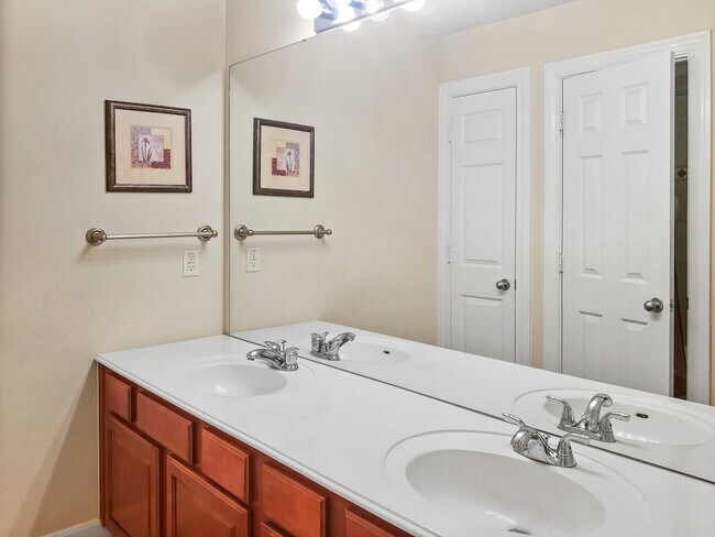 Building Photo - 8109 Endeavor Cir
