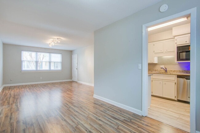 Primary Photo - 117 Wentworth St