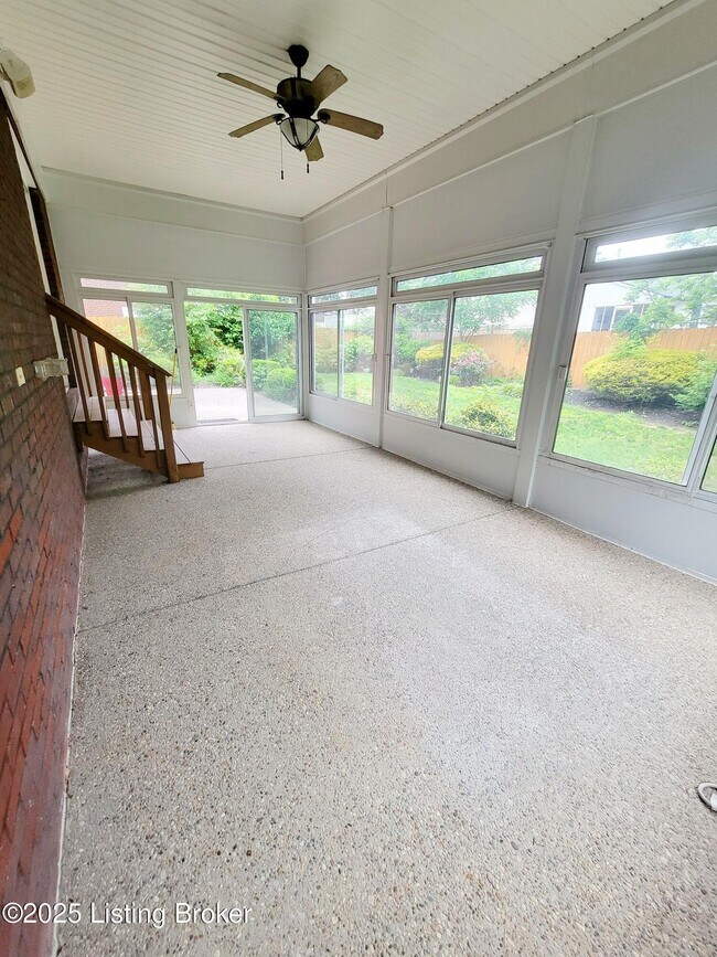 Building Photo - 12611 Bernay Pl
