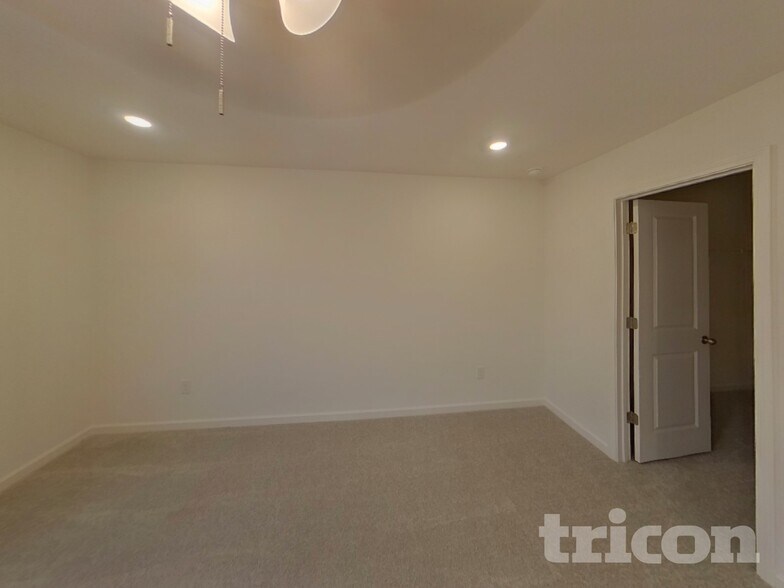 Building Photo - 304 Trulove Ln