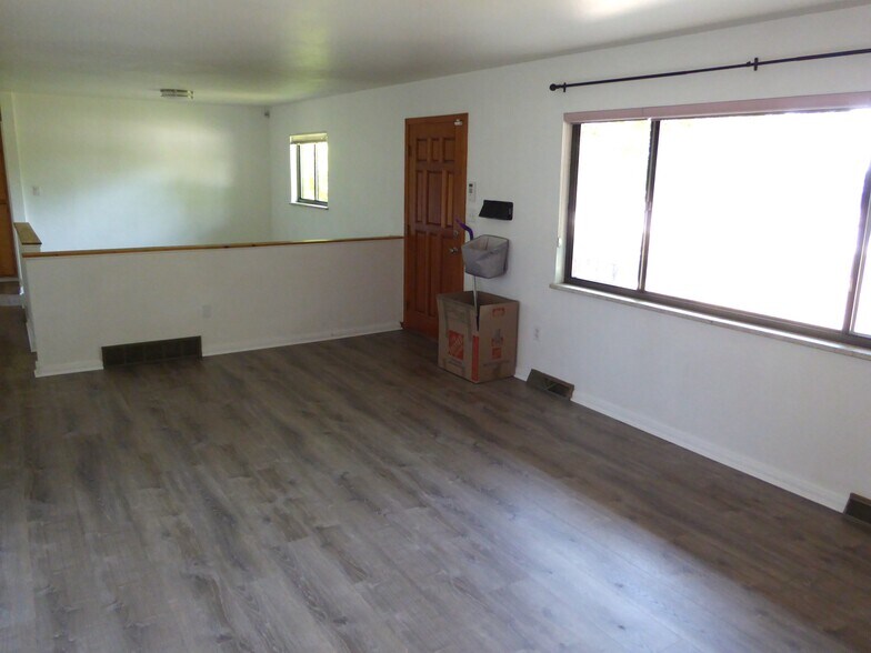 Building Photo - 3021 S Taft Hill Rd