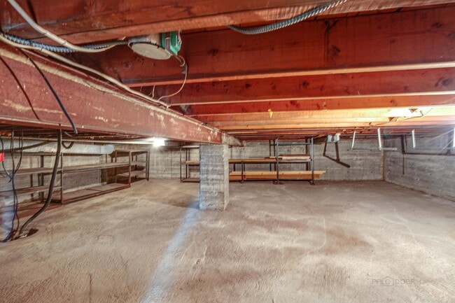 Building Photo - 370 Madison Ave