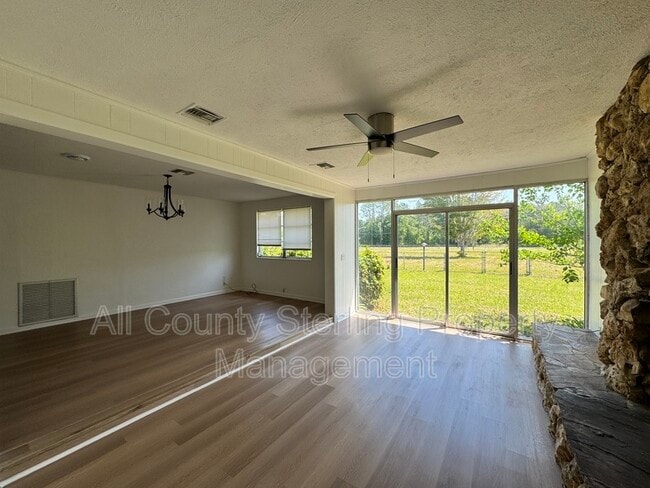 Building Photo - 2730 N US Hwy 441