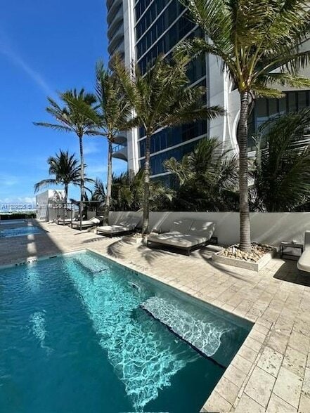 Building Photo - 1040 Biscayne Blvd
