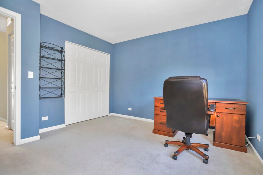 Building Photo - 2165 Sunrise Cir