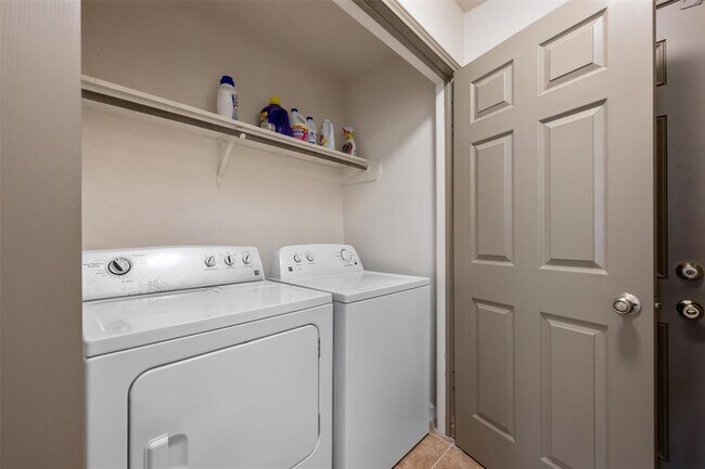 Building Photo - 4601 Castleman Dr