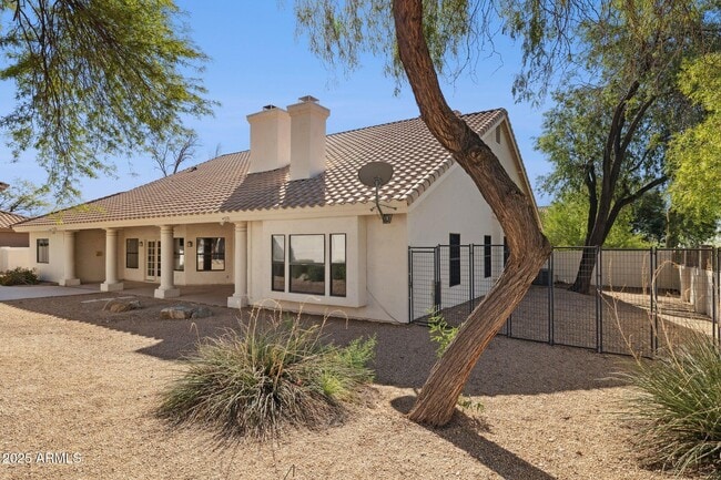 Building Photo - 12512 E Cortez Dr