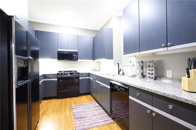 Building Photo - 700 S Brighton Ct
