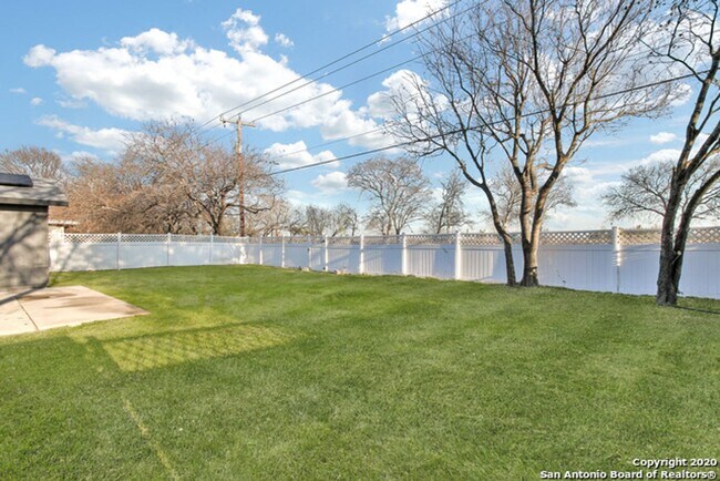 Building Photo - Move-in ready 3-bedroom, 2-bath home in San Antonio