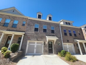 Building Photo - 6472 Brookside Blvd
