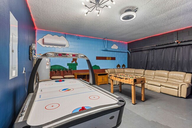 Building Photo - 8591 Sunrise Key Dr