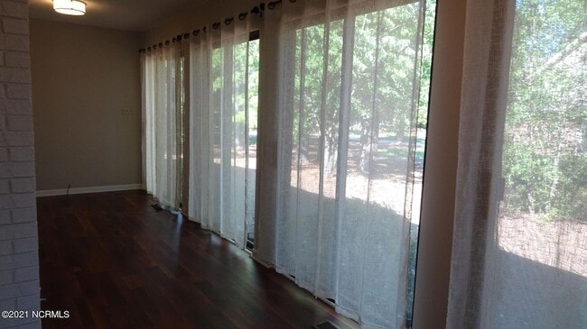 Building Photo - 1410 Monticello Dr