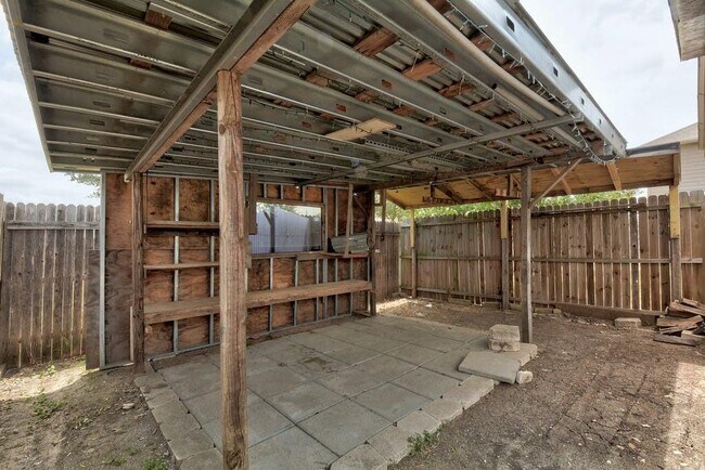 Building Photo - 12200 Ferrystone Cove