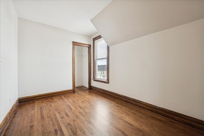 Building Photo - 3419 W McLean Ave