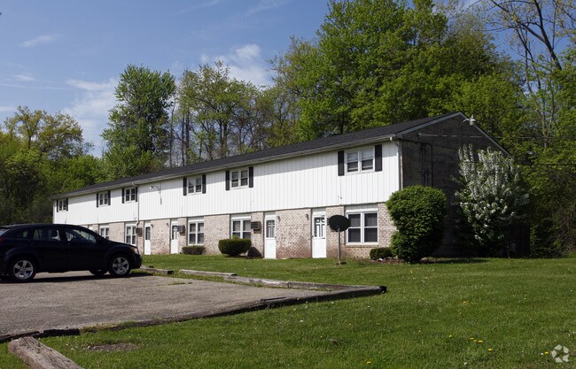 Building Photo - 829 Churchill Hubbard Rd