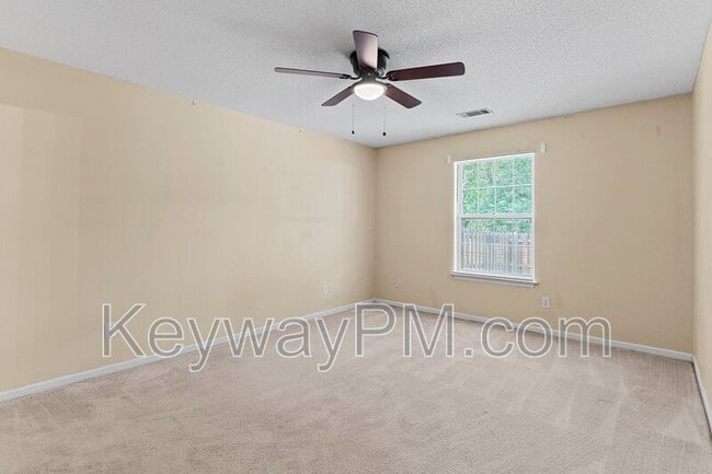 Building Photo - 2019 Emerald Bay Dr