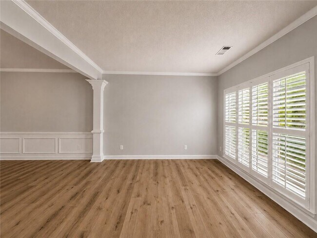 Building Photo - 6310 Barwick Ln