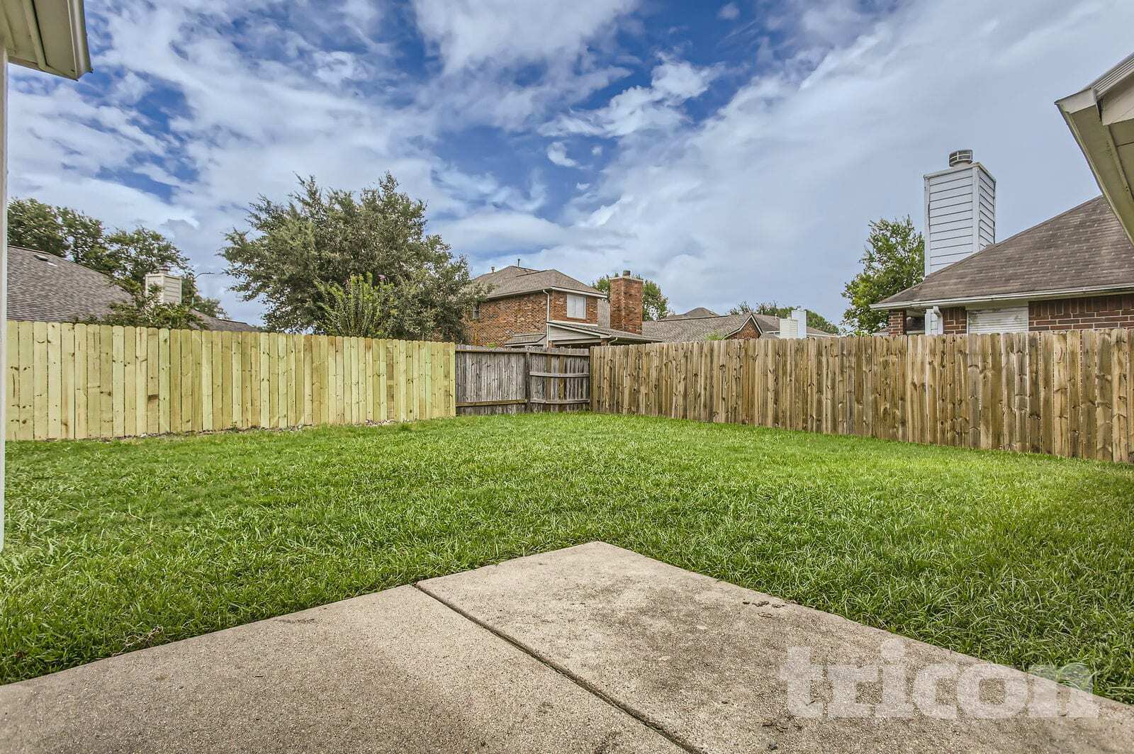 Building Photo - 814 Robins Way