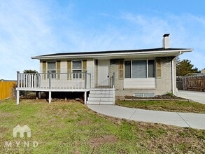 Building Photo - 4943 S Farah Dr