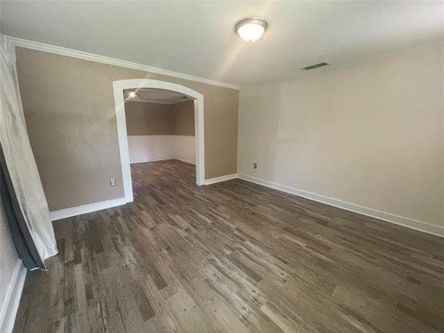 Building Photo - 3320 W 5th St