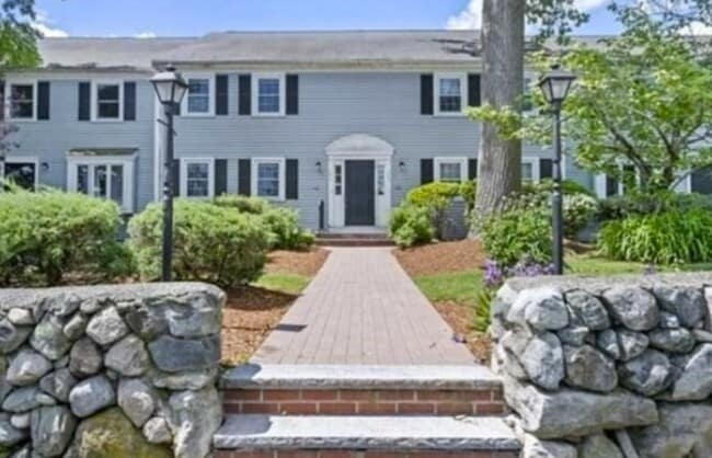 Building Photo - 546 Lincoln St