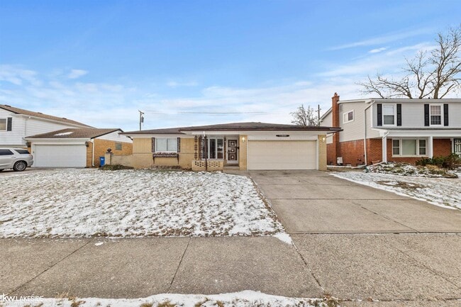 Building Photo - 11050 Irene Ave