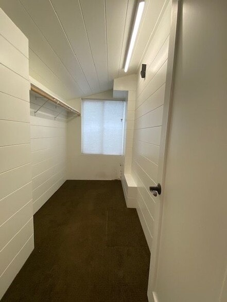 Building Photo - 2385 18th Ave